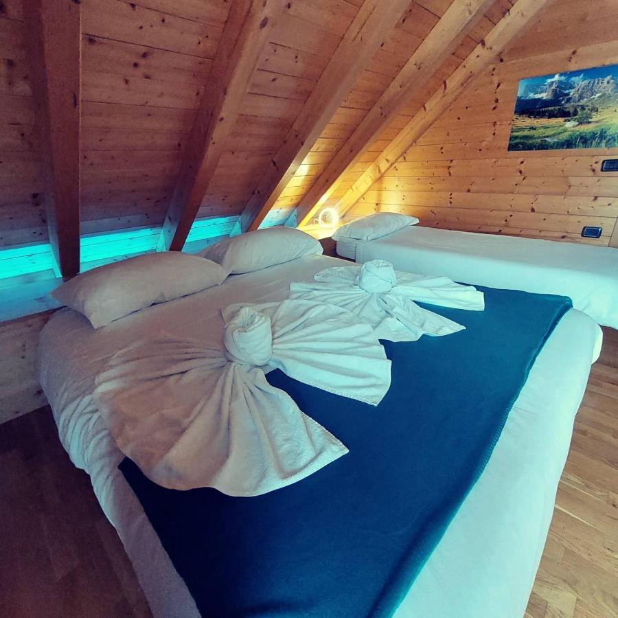 Al Sentiero Di Charly Bed & Breakfast Tarvisio Oda fotoğraf